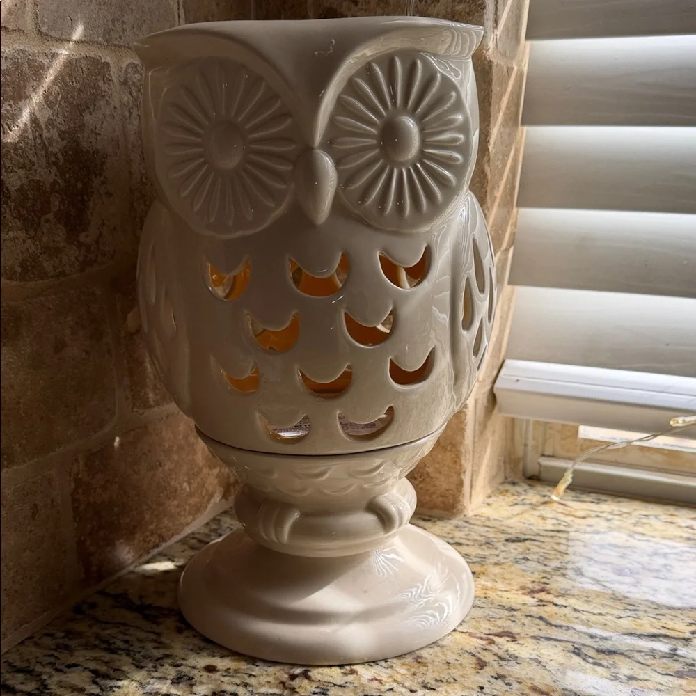 Bath & Body Works Ivory Owl Candle Holder